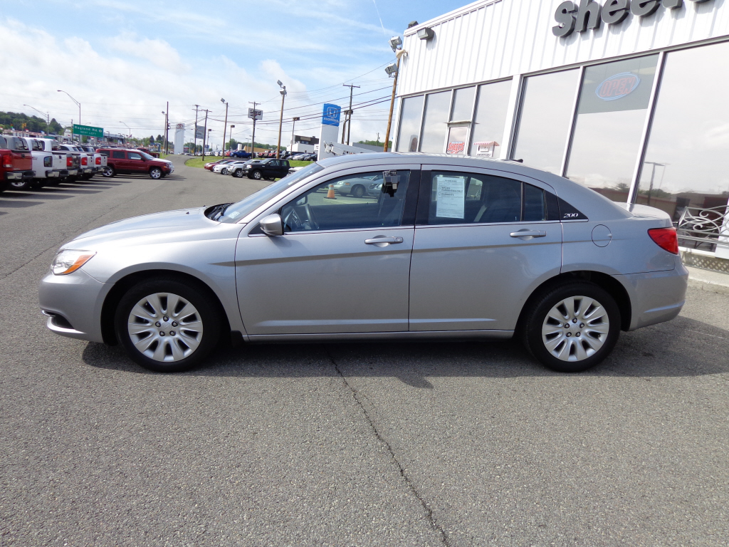 2013 Chrysler 200 Lx Sedan 2013 chrysler 200 lx sedan 2013 Chrysler 200 Lx Sedan 2013 chrysler 200 lx sedan